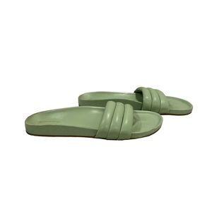 Beatrice Valenzuela Womans Green Leather Sandals